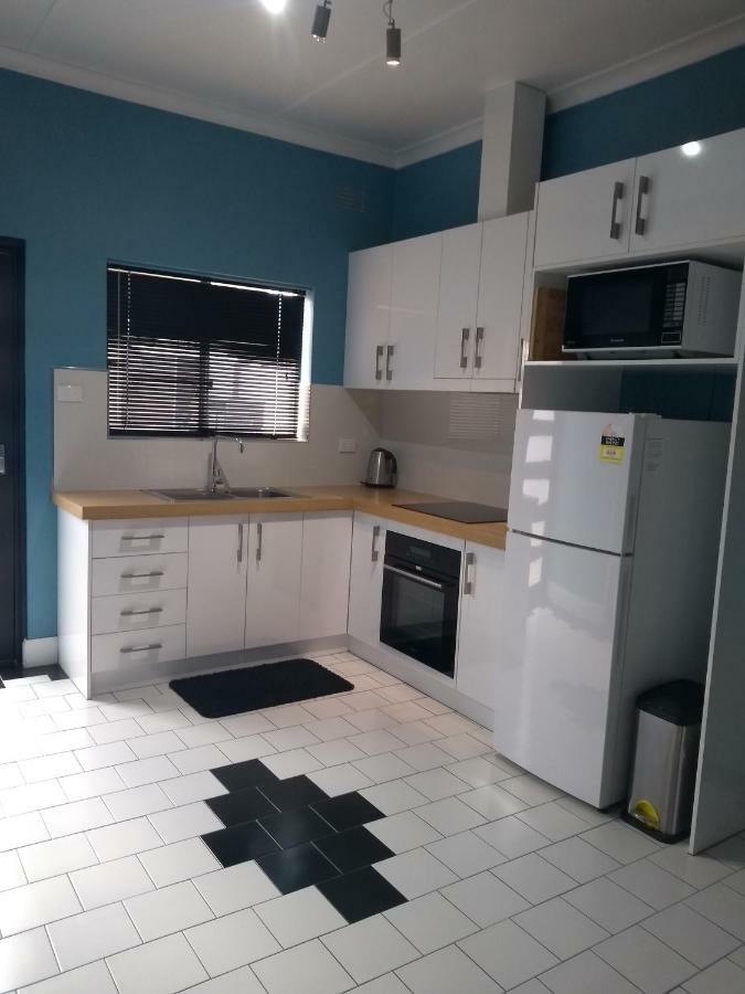 Kindred Studio Apartments Leeton ภายนอก รูปภาพ
